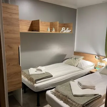 Ahoi House 7 Luxus Direkt Am Mit Terrasse Ideal Fuer Familien Апартаменты Драге