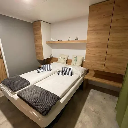 Ahoi House 7 Luxus Direkt Am Mit Terrasse Ideal Fuer Familien Апартаменты *