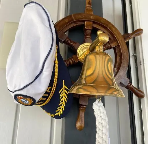 Ahoi House 7 *